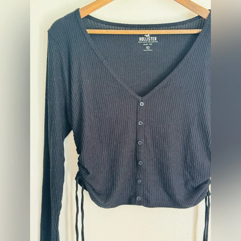 Hollister Woman’s XL Black Ribbed Baby Tee Long Sleeve Boxy Fit Top